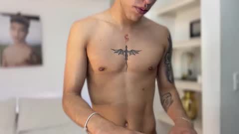 Snapshot of russell_adams_ chatting on 11-26-25, 11:50 R U S S E L L online show from 11-26-25, 11:50