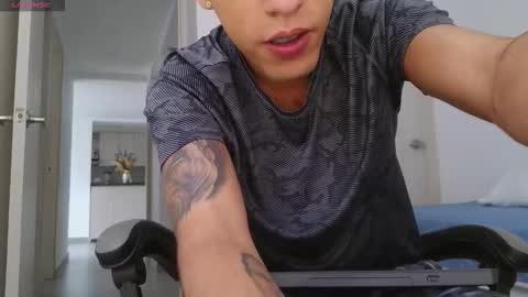 Snapshot of russell_adams_ chatting on 12-15-25, 06:34 R U S S E L L online show from 12-15-25, 06:34