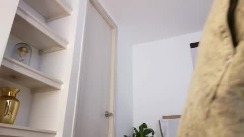 Snapshot of russell_adams_ chatting on 03-17-26, 03:37 R U S S E L L online show from 03-17-26, 03:37