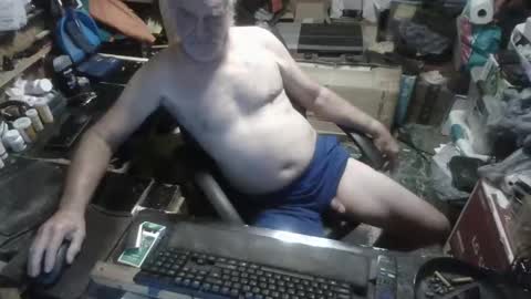 Snapshot of russtenail21 chatting on 09-15-25, 06:41 Russtenail21 online show from 09-15-25, 06:41