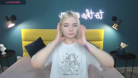 ruthbryant online show from 09-20-25, 01:39