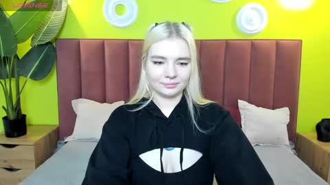 ruthbryant online show from 10-20-25, 01:06