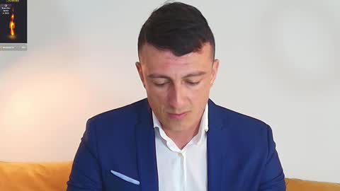 Snapshot of ryamcoast chatting on 11-20-25, 10:53 Sr Coast online show from 11-20-25, 10:53