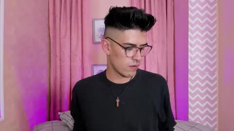 Snapshot of ryan_clark_ chatting on 12-13-24, 08:26 Ryan online show from 12-13-24, 08:26