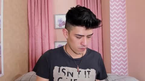 Snapshot of ryan_clark_ chatting on 12-20-24, 08:34 Ryan online show from 12-20-24, 08:34