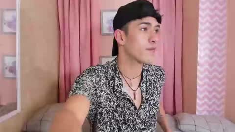 Snapshot of ryan_clark_ chatting on 12-29-24, 08:37 Ryan online show from 12-29-24, 08:37