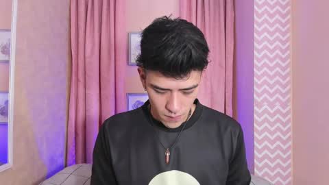 Snapshot of ryan_clark_ chatting on 01-07-25, 07:17 Ryan online show from 01-07-25, 07:17