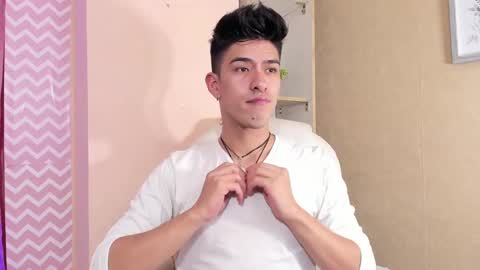 Snapshot of ryan_clark_ chatting on 01-08-25, 05:59 Ryan online show from 01-08-25, 05:59