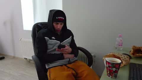 RYAN DOZER online show from 04-28-26, 06:40