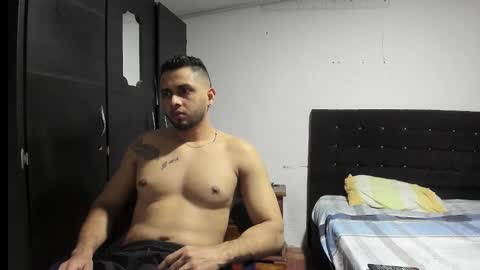 ryan_xc1 online show from 11-22-25, 02:43