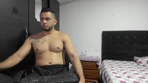 ryan_xc1 online show from 04-23-26, 03:08