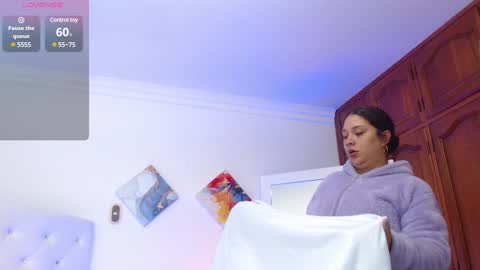 Snapshot of ryanastone_ chatting on 01-02-25, 03:29 Hanna online show from 01-02-25, 03:29