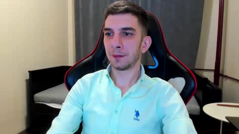 Snapshot of ryandusk chatting on 12-19-25, 09:55 Andrew C. online show from 12-19-25, 09:55