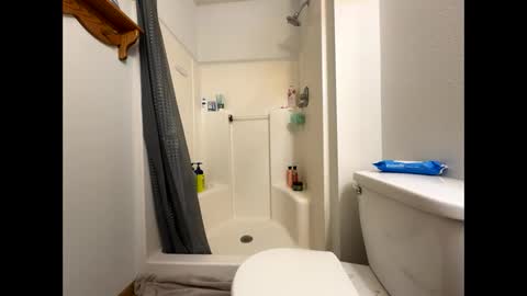 Snapshot of ryanihde2025 chatting on 03-15-26, 11:22 ryanihde2025 online show from 03-15-26, 11:22