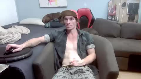 Ryan Tee online show from 09-22-25, 01:02