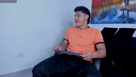 Snapshot of ryanwhite3 chatting on 12-19-25, 10:28 ryanwhite3 online show from 12-19-25, 10:28