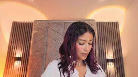 Snapshot of rynka__ chatting on 11-26-25, 04:35 rynka online show from 11-26-25, 04:35