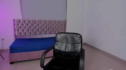 ryo_kush0 online show from 08-09-26, 01:16