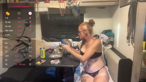 Snapshot of rytracey2024 chatting on 09-18-25, 10:01 RyTracey2024 online show from 09-18-25, 10:01