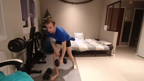 Snapshot of ryukukamifr chatting on 12-09-24, 06:35 Ryuk FR online show from 12-09-24, 06:35