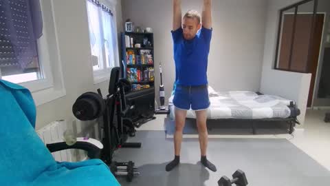 Snapshot of ryukukamifr chatting on 10-13-25, 04:29 Ryuk FR online show from 10-13-25, 04:29