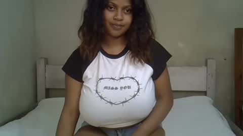 Snapshot of rywanna chatting on 03-28-26, 05:40 rywanna online show from 03-28-26, 05:40