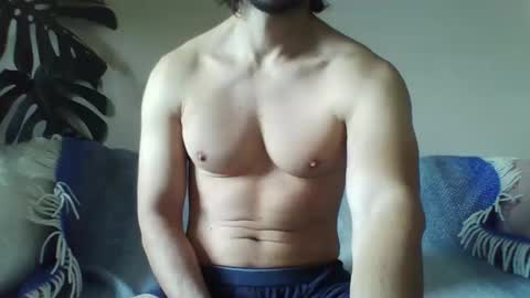 Snapshot of s43_ chatting on 09-17-25, 01:24 s43_ online show from 09-17-25, 01:24