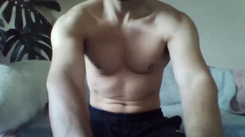 Snapshot of s43_ chatting on 10-01-25, 11:38 s43_ online show from 10-01-25, 11:38