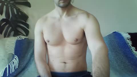 Snapshot of s43_ chatting on 10-22-25, 10:15 s43_ online show from 10-22-25, 10:15