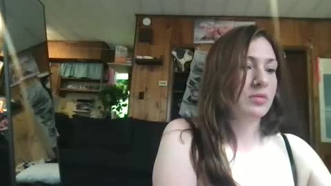 Snapshot of s496925 chatting on 09-29-25, 03:17 s496925 online show from 09-29-25, 03:17