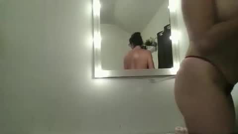 Snapshot of s_lo2626 chatting on 11-22-25, 10:20 s_lo2626 online show from 11-22-25, 10:20