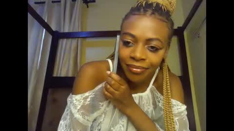 Snapshot of s_weetally chatting on 11-17-25, 08:20 Ally online show from 11-17-25, 08:20