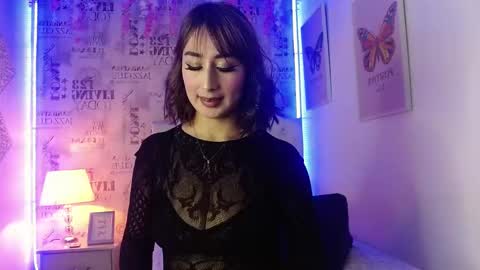 Snapshot of saara_martin chatting on 11-20-25, 11:54 1 online show from 11-20-25, 11:54