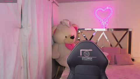 Snapshot of saaya_tay chatting on 05-18-26, 03:24 saaya_tay online show from 05-18-26, 03:24