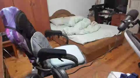 Snapshot of saboda chatting on 02-14-25, 01:45 1141323 my Lord Mister Max moms treasure online show from 02-14-25, 01:45