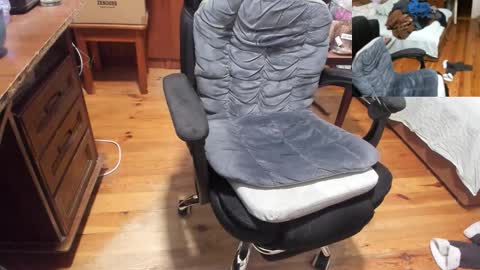 1141323  my Lord Mister Max   moms treasure online show from 02-27-26, 06:41