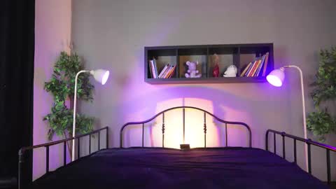 Snapshot of sabrina_bloom_ chatting on 10-01-25, 12:44 sabri online show from 10-01-25, 12:44