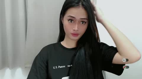 Snapshot of sabrina_inviting chatting on 01-08-25, 02:14 Sabrina online show from 01-08-25, 02:14