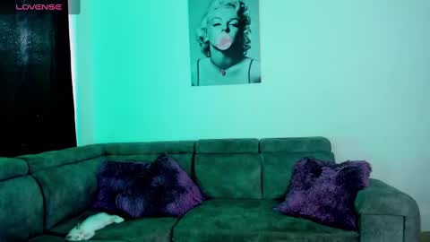 Snapshot of sabrina_lopez1 chatting on 12-06-24, 10:08 sabrina_lopez1 online show from 12-06-24, 10:08