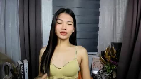 Snapshot of sabrina_maxx chatting on 02-09-26, 10:14 Nadine online show from 02-09-26, 10:14