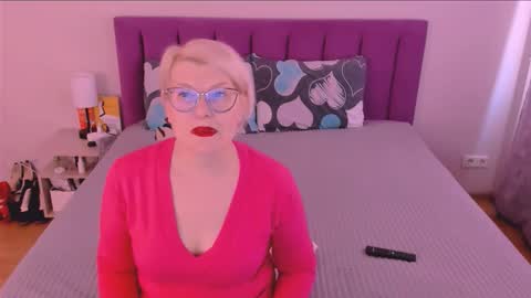 Sabrina MacMarren online show from 10-08-25, 11:52