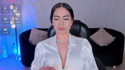 Snapshot of sabrinamontclair chatting on 07-10-26, 11:07 Sabrina M online show from 07-10-26, 11:07
