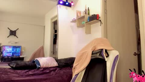 Snapshot of sabrinawiid chatting on 12-21-25, 01:24 Sabrina online show from 12-21-25, 01:24