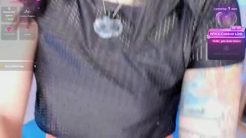 Snapshot of sabrinna_voss chatting on 02-27-26, 01:00 sabrinna online show from 02-27-26, 01:00