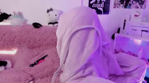 Snapshot of sachi_meow chatting on 11-07-25, 11:10 Ig online show from 11-07-25, 11:10