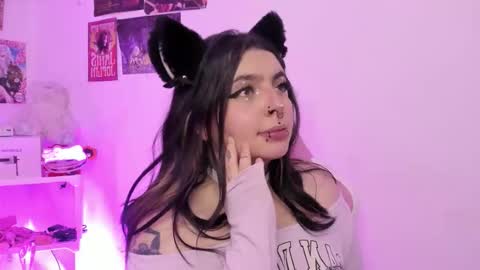 Snapshot of sachi_meow chatting on 11-21-25, 11:36 Ig online show from 11-21-25, 11:36