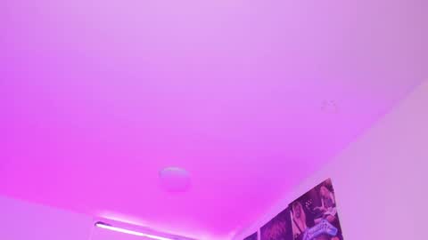 Snapshot of sachi_meow chatting on 11-30-25, 05:06 Ig online show from 11-30-25, 05:06