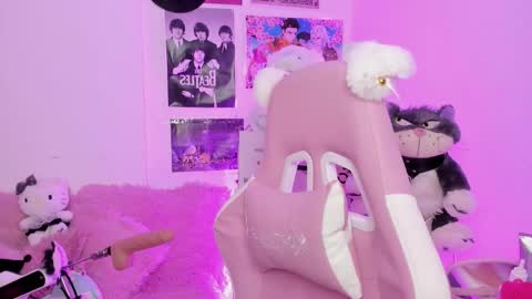 Snapshot of sachi_meow chatting on 12-18-25, 06:47 Ig online show from 12-18-25, 06:47