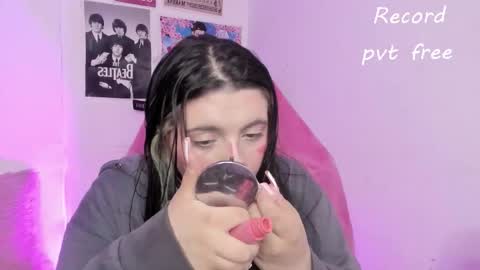 Snapshot of sachi_meow chatting on 01-16-26, 06:12 Ig online show from 01-16-26, 06:12