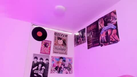 Snapshot of sachi_meow chatting on 02-22-26, 07:23 Ig online show from 02-22-26, 07:23